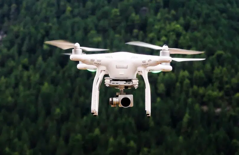 Est-il possible de trouver un pilote de drones ?