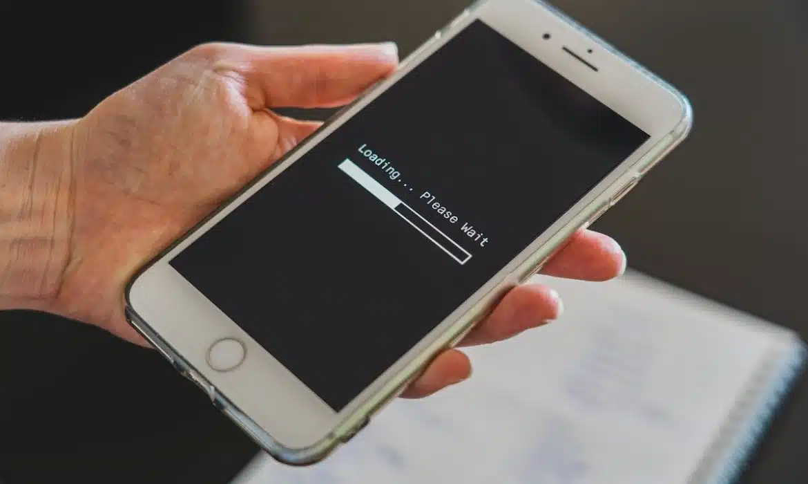 Sécurité des réseaux Wi-Fi publics : dangers identifiés et précautions essentielles à prendre