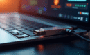 Sécurité informatique : stocker des mots de passe sur clé USB, risqué ?